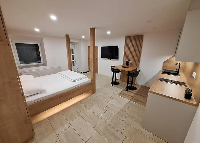 Prenocisca Kralj * Komenda