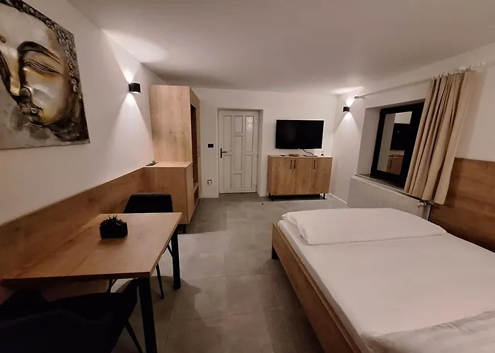 Prenocisca Kralj Komenda