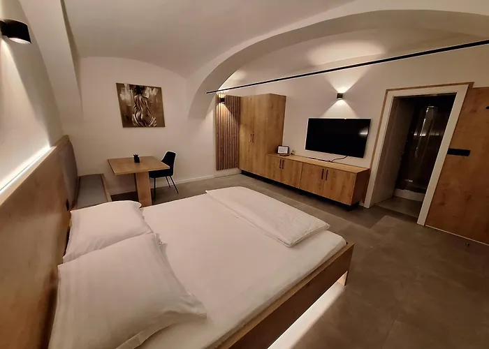 منزل للإقامة Prenocisca Kralj Komenda